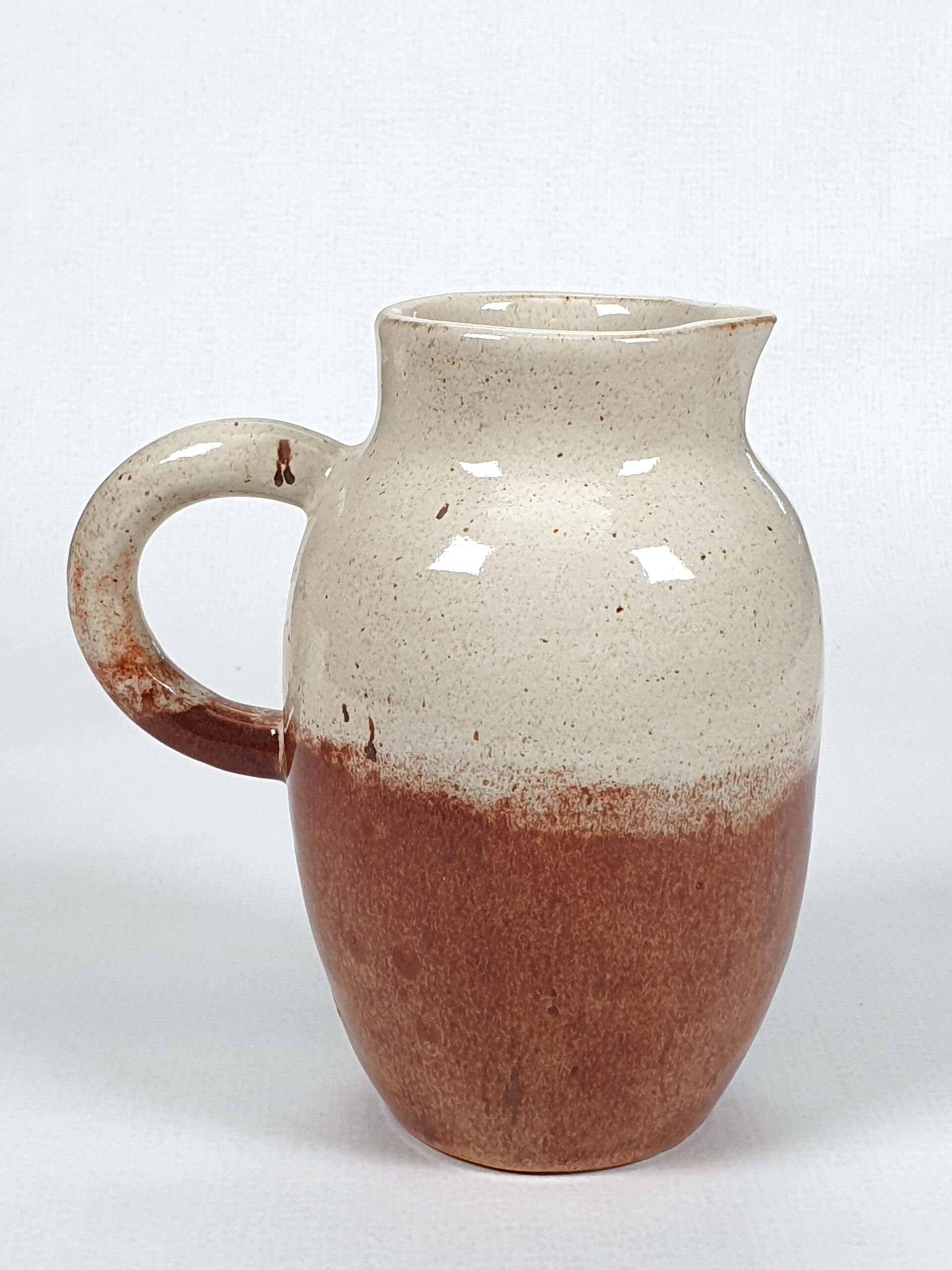 SIMPLE JUG